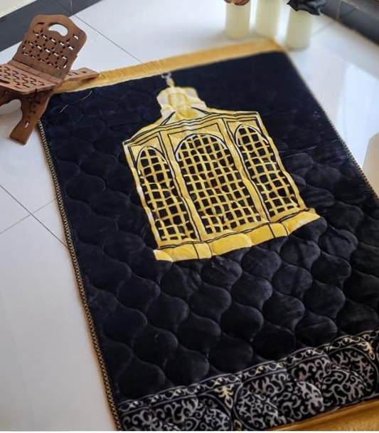 Luxury Velvet Embossed Prayer Mat – Soft & Elegant Janamaz for Daily Salah, Hajj, Umrah & Ramadan